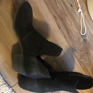 Rock and candy cut out open side black booties 8.5